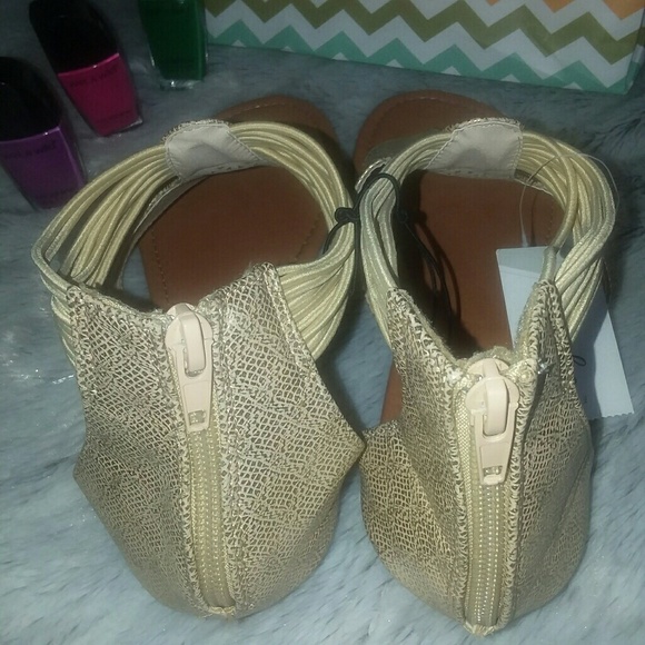 GOLD SHIMMER WEDGE HEEL SANDALS Sz 9 - Picture 3 of 6